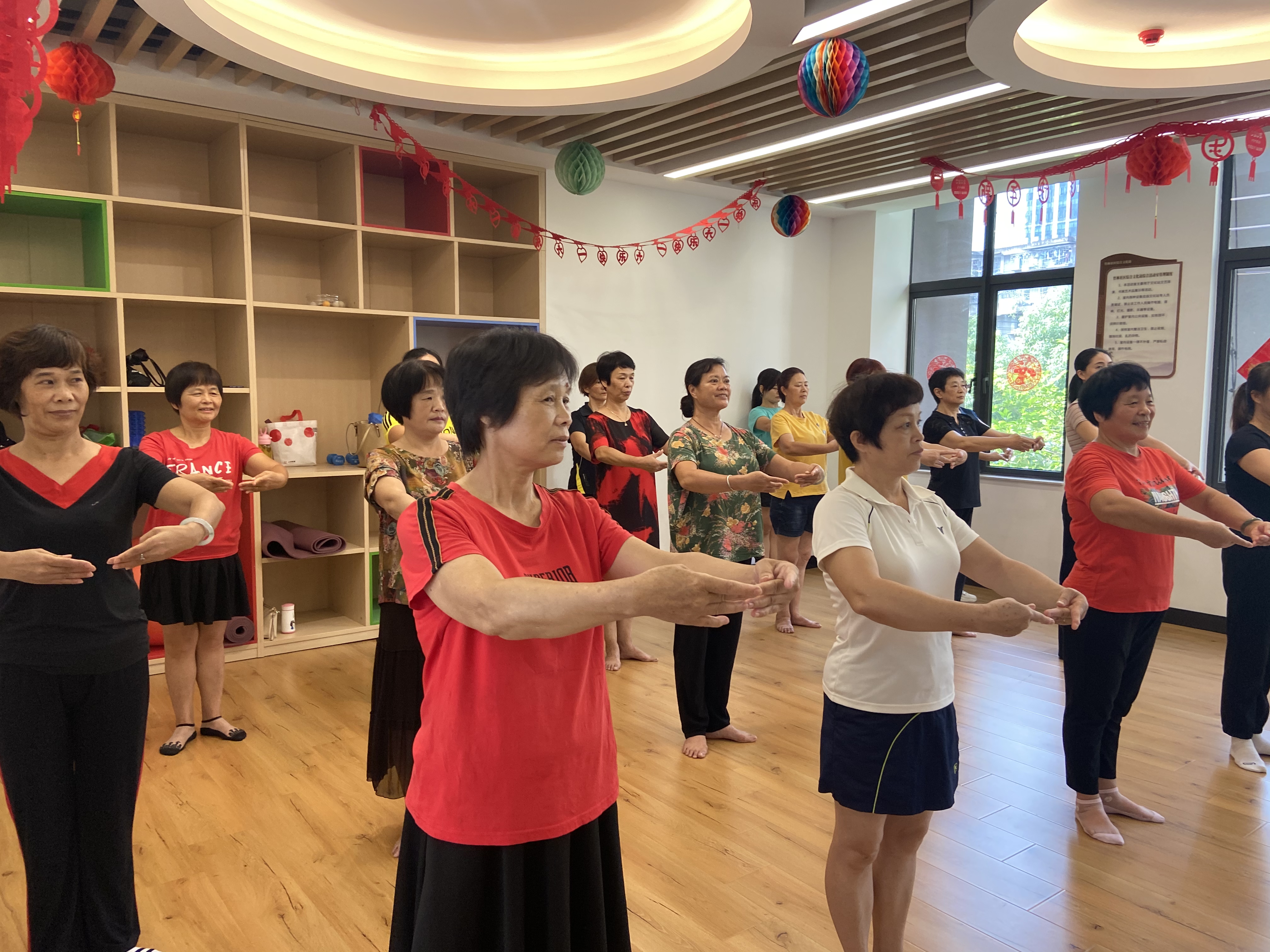 岳峰：竹林社區(qū)新時(shí)代文明實(shí)踐站舉辦主題舞蹈培訓(xùn)課
