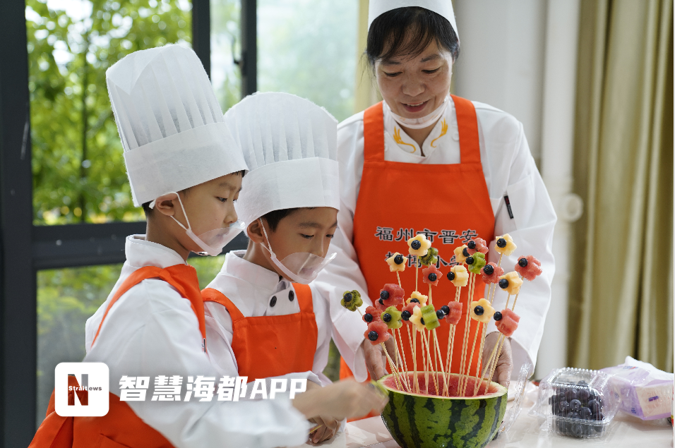 親子同閱讀、共烹飪……晉安這所學校好熱鬧