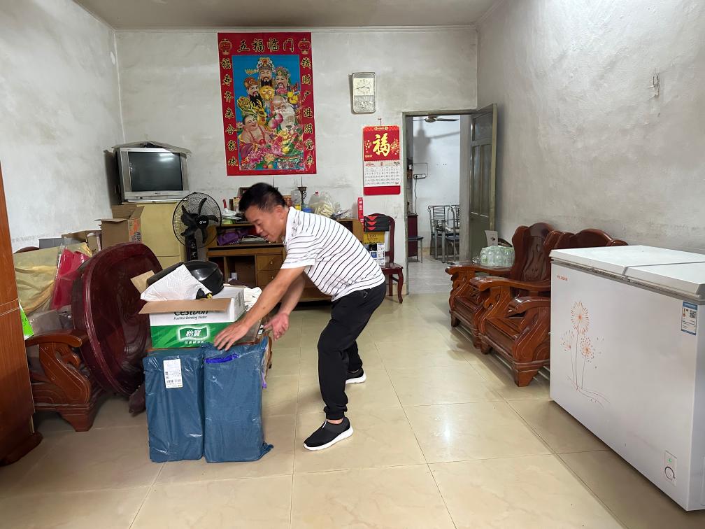 新華全媒+丨風雨過后 生活如常——福州民生秩序陸續恢復一線見聞