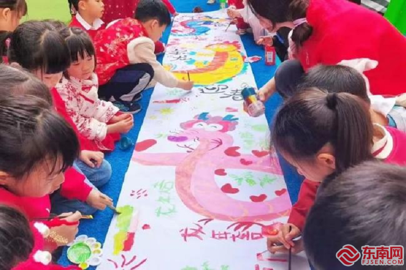 啟航新學期 福州校園開學首日“龍”味濃