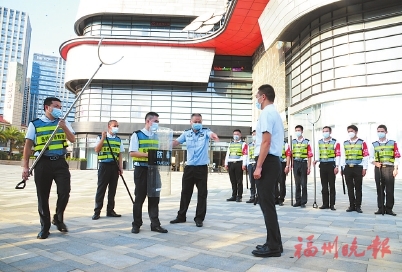每日逾300名群防群治人員在東二環片區巡防