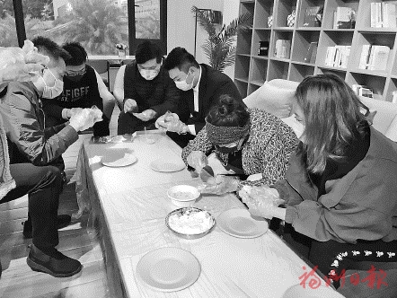 【網絡中國節·元宵】在福州感受到“家”的味道  兩岸青年一起包湯圓，有人捏出“冬奧款”