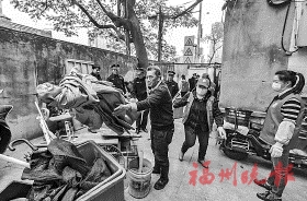 晉安象園街道多部門聯(lián)動(dòng)  3天清走200車樓道垃圾