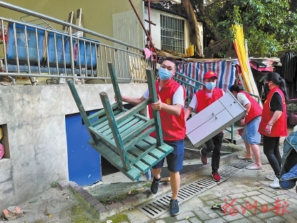 網格黨員服務“零距離”　紅色“管家”社區顯能  黨建引領小區“變形計”