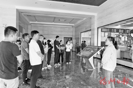 垃圾分類達人見證“變廢為寶”  市城管委開展垃圾分類現場體驗活動