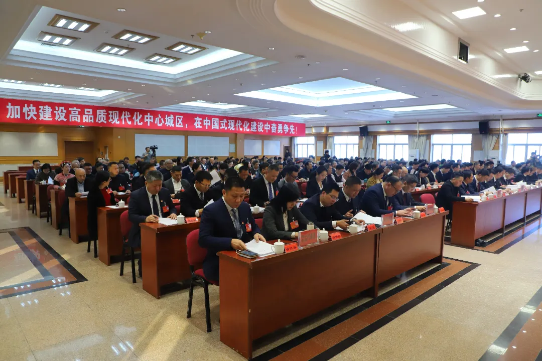 晉安區十三屆人大四次會議第二次全體會議舉行！審議三份重要工作報告