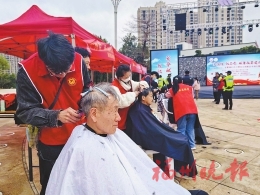 晉安新店開展學雷鋒主題活動  志愿服務熱　群眾收獲多