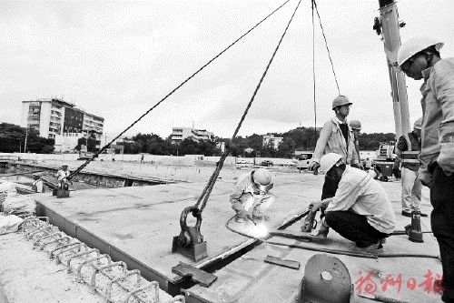 站東路延伸段工程A路、B路“交接”