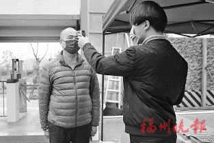 疫情防控和推動(dòng)全面復(fù)工“齊步走”