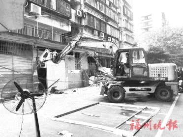 晉安城管及時消除安全隱患