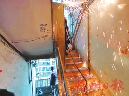 晉安城管：  拆除私裝鐵門　打通消防通道