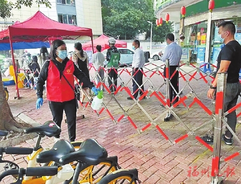 溫暖故事接連上演，暖了人心又聚力  你我同心　攻堅這“疫”刻