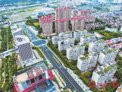 新店鎮(zhèn)滿洋路東段及上柳路通車  “斷頭路”蝶變“香樟大道”