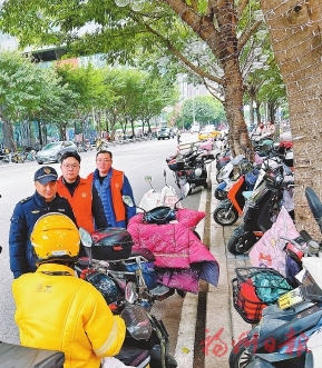 黨建引領施良策　“兩車”停放更有序