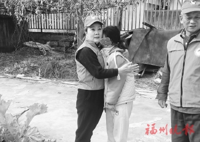 堅(jiān)持春節(jié)慰問(wèn)40多年  “愛(ài)心大使”余英　八閩大山送溫暖