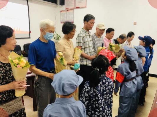 象園：“筑夢新時代  永遠(yuǎn)跟黨走”七一獻(xiàn)禮活動