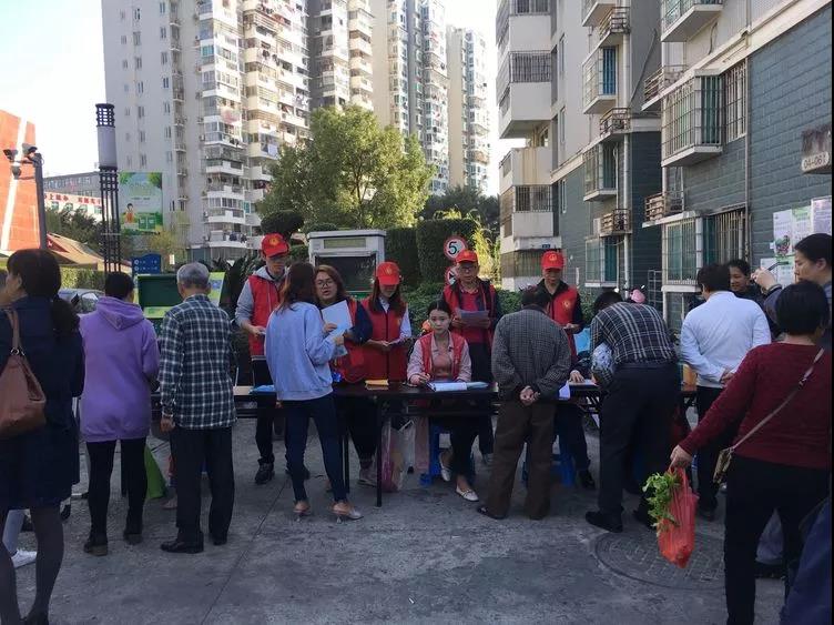 中心吹哨 部門報(bào)道 各方參與——晉安區(qū)開展交通安全文明實(shí)踐活動(dòng)