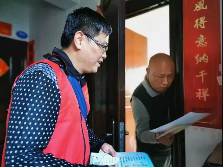 中心吹哨 部門報(bào)道 各方參與——晉安區(qū)開展交通安全文明實(shí)踐活動(dòng)