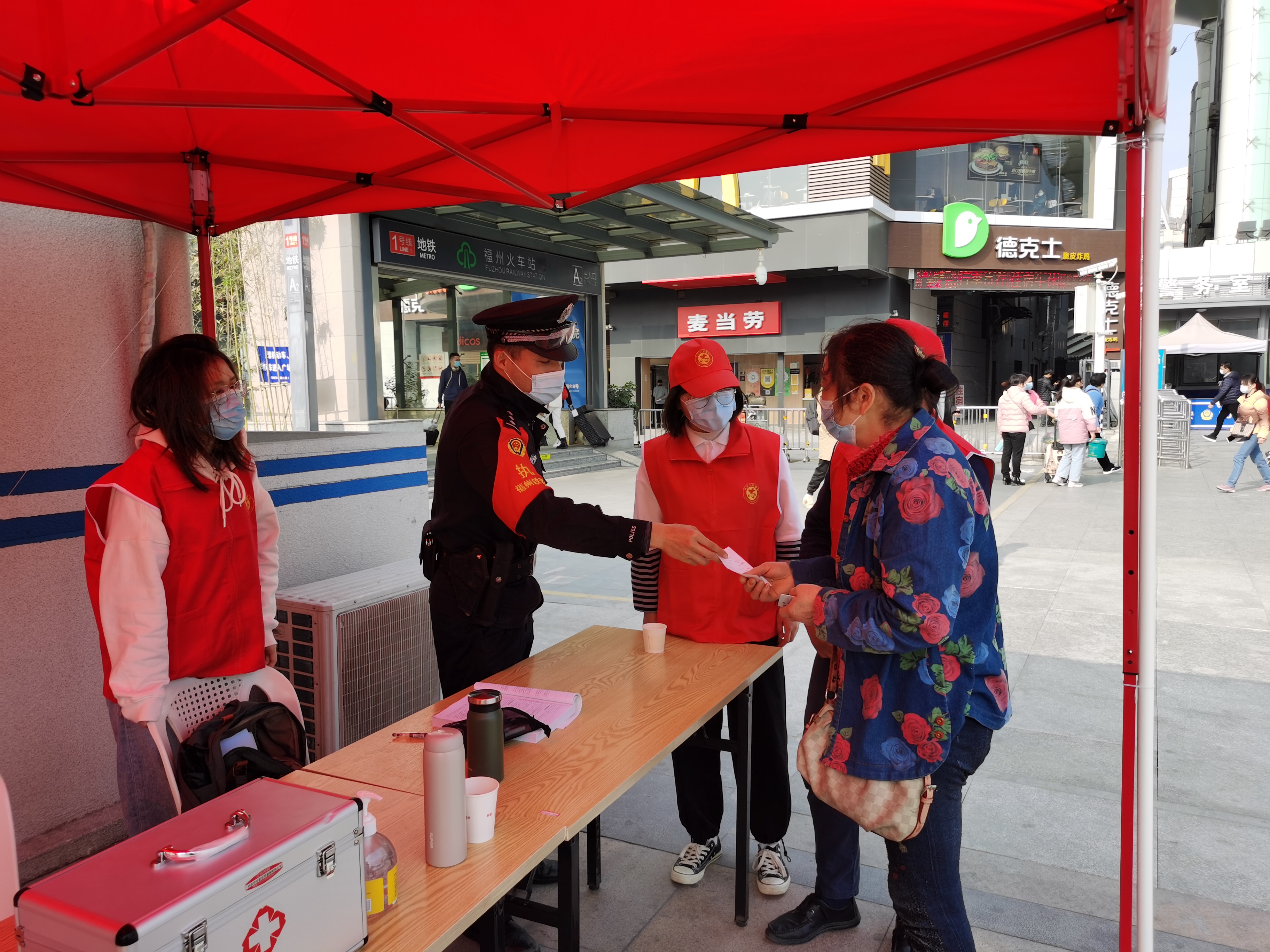 溫暖榕城|直擊晉安區(qū)2021年福州火車北站春運(yùn)志愿服務(wù)行動(dòng)