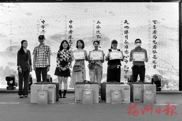家風拂潤文明花  我市文明家庭創建活動精彩紛呈