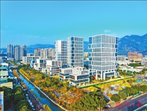 晉安：潮涌天地闊　山水滿目新