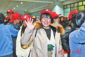 530名定西務(wù)工人員　乘免費返崗包列抵榕