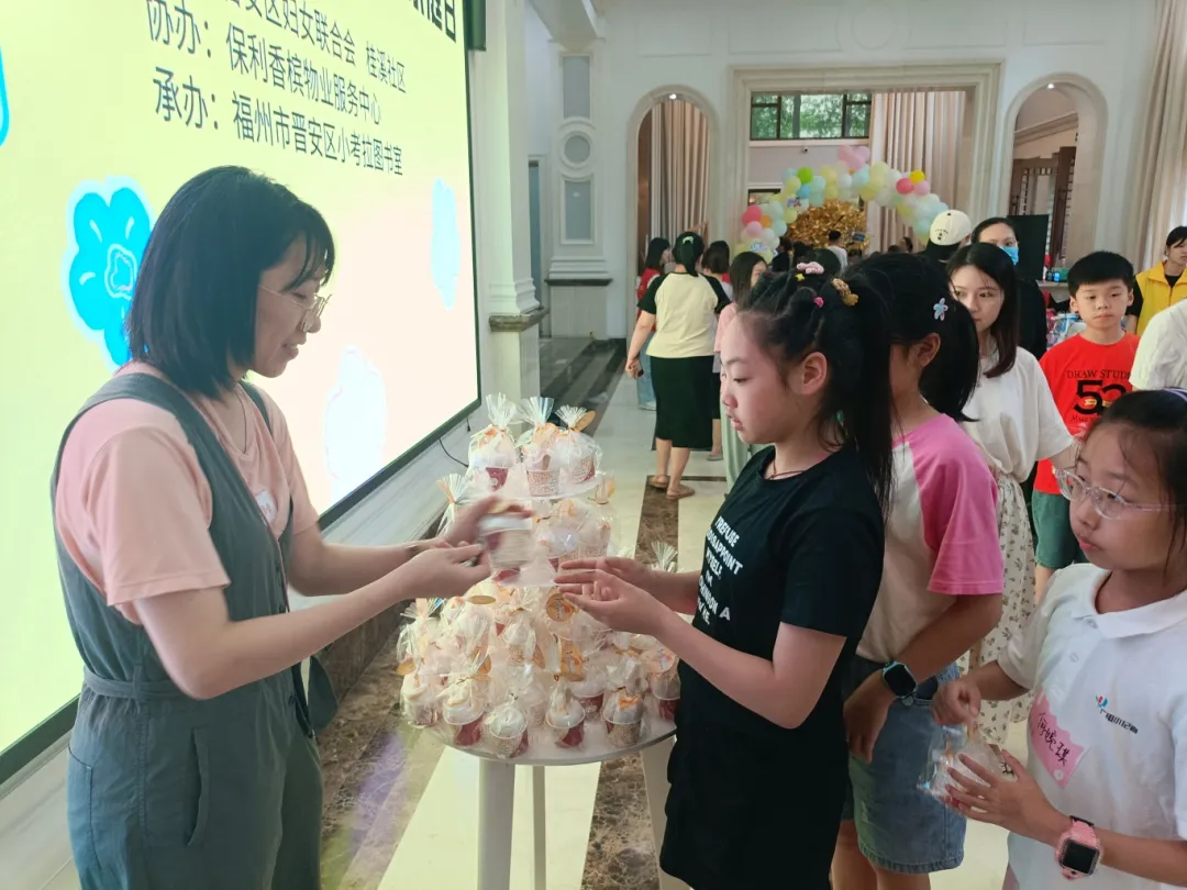 “兩優一先”風采｜陳雯靖：當好居民“守護者” 架起兩岸“連心橋”