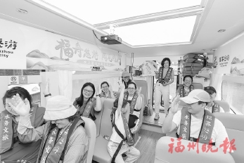 水上讀書分享會舉辦  展現(xiàn)內河治理的生態(tài)成果與人文底蘊