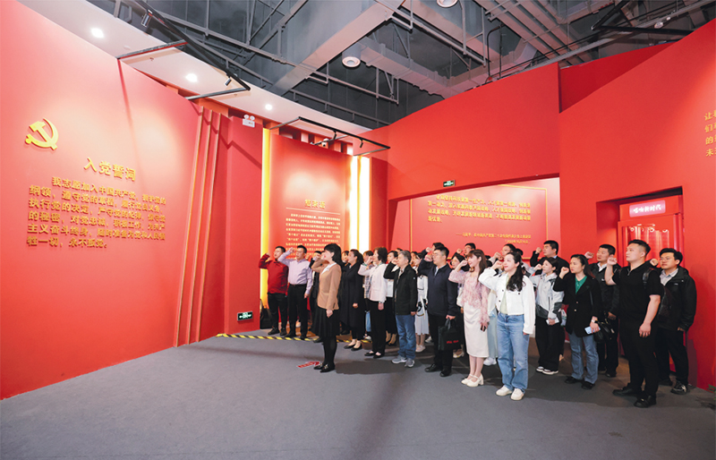 當好深入貫徹中央八項規定精神排頭兵