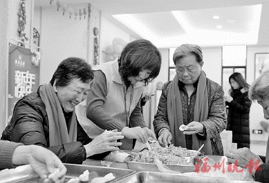 【網絡述年】志愿者送祝福　養老院年味濃