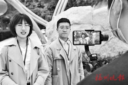 黨員“直播”推介綠色北峰