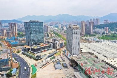 福州火車站“舒筋展骨”