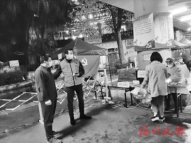 先進(jìn)典型彰顯榜樣力量  “疫”線文明身影暖人心