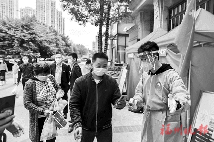 全覆蓋推進“無疫小區”創建  晉安持續開展“掃樓清戶、掃街清路”行動