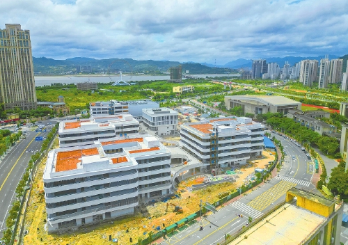 成績是干出來的！ 我市重點項目上半年完成投資2964.3億元，實現“雙過半”